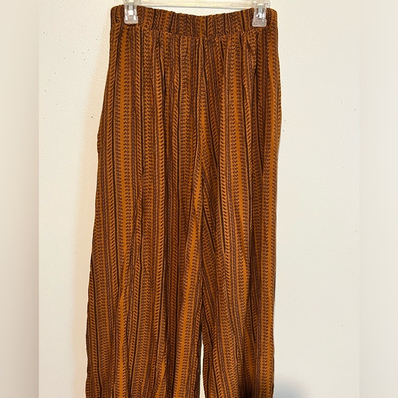 Bucket list Medium Tribal Orange and Black Wide Leg Paper Bag Pants - Picture 1 of 4